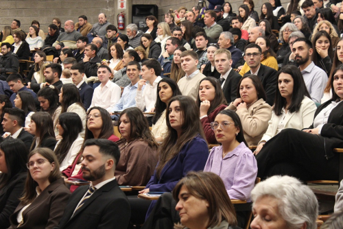 NUEVOS PROFESIONALES DE INGENIERÍA RECIBIERON SUS DIPLOMAS